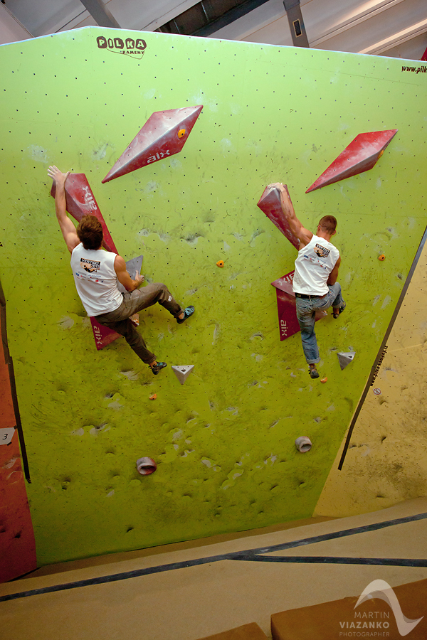 vertigo, open, lezecke, centrum, boulder, bouldering, umela, stena, boulder, pretek